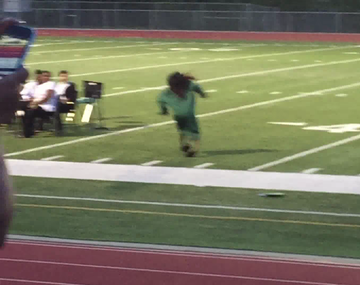 Se cayó adelante de toda la escuela