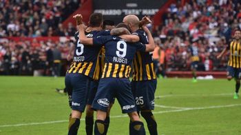 Todo Central festeja ante un Coloso enmudecido Todo Central festeja ante un Coloso enmudecido