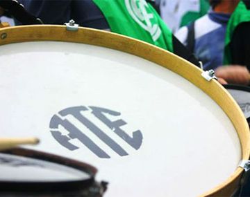 Acusan que algunos estatales cobran menos de $1.000