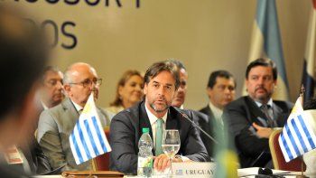 La Cancillería de Uruguay emitió un comunicado evaluativo sobre la Cumbre del Mercosur y el estado del proceso de integración. La Cancillería de Uruguay emitió un comunicado evaluativo sobre la Cumbre del Mercosur y el estado del proceso de integración.