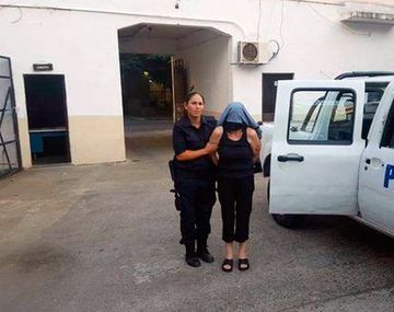 La mujer fue detenida en un comercio platense