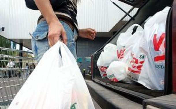 Resaltan que los súper no deberían cobrar las nuevas bolsas plásticas