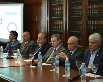 Fiscales piden seguridad física 