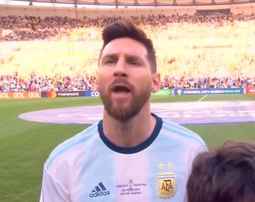 Histórico: Messi cantó el himno como nunca y emocionó a todos