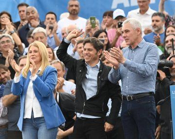 Axel Kicillof encabezó el acto por el Día de la Lealtad en Berisso.