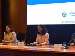 Marcela Bensión, la ministra Azucena Arbeleche y Alejandro Irastorza. Marcela Bensión, la ministra Azucena Arbeleche y Alejandro Irastorza.