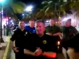 Canción de policías a víctima de robo