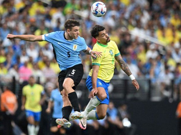 Pelota libre de riesgo en el celular: cómo ver en vivo Brasil vs Uruguay
