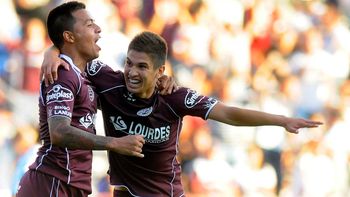 lanus se aprovecho de un pobre racing y lo hundio mas lanus se aprovecho de un pobre racing y lo hundio mas