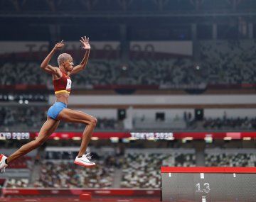 Yulimar Rojas gana la dorada con récord mundial en salto triple y es la primera venezolana campeona