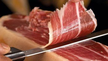 senasa suspendio la importacion de chorizos y un jamon de espana por una enfermedad toxica senasa suspendio la importacion de chorizos y un jamon de espana por una enfermedad toxica