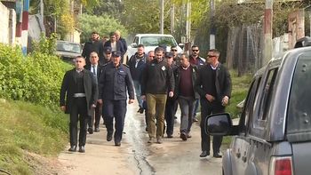 El ministro Nicolás Martinelli recorre el barrio Maracaná. El ministro Nicolás Martinelli recorre el barrio Maracaná.