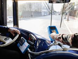 El Gobierno firmó la Resolución 43/2026 y una línea de colectivos cambió su recorrido para llegar a Aeroparque