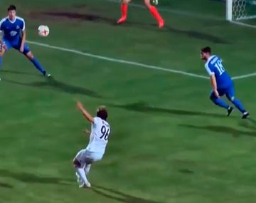 ¡No busquen más! El gol más impresionante del año lo hizo un kazajo