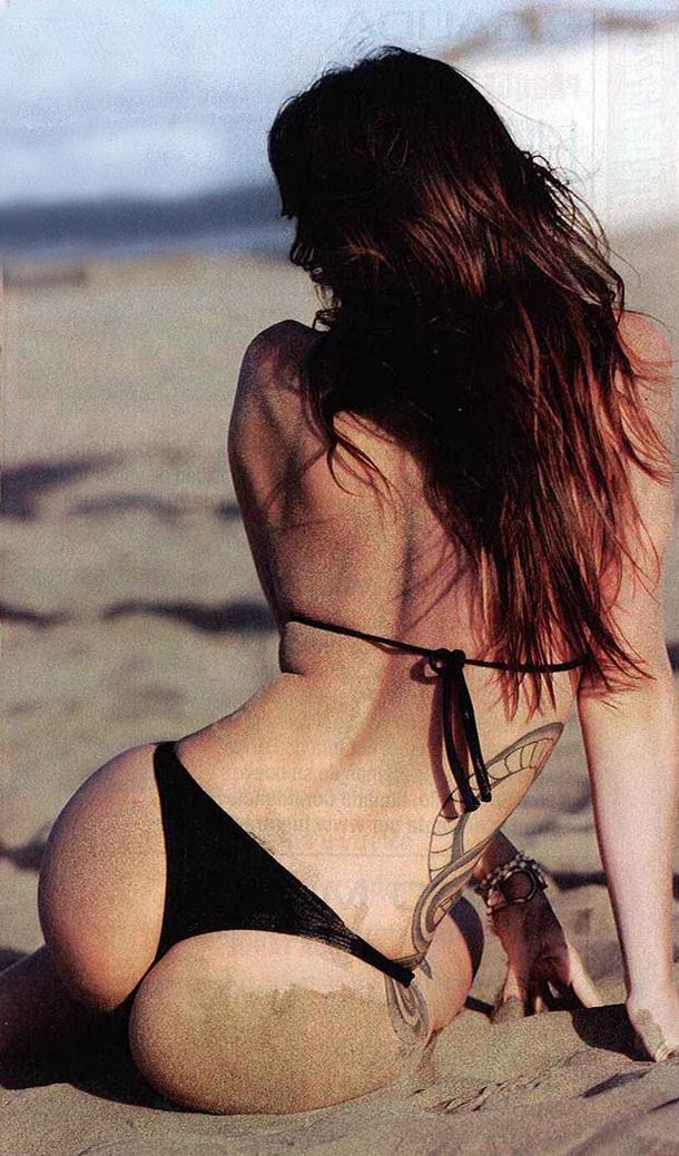 La estudiante hot, al desnudo: Hace un año y medio que no tengo sexo