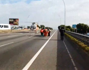 Espectacular rescate de dos policías heridas tras choque en la General Paz