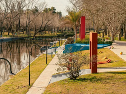 El destino directo para pescar, caminar y disfrutar de su aire puro. El destino directo para pescar, caminar y disfrutar de su aire puro.