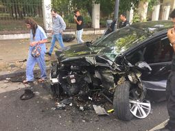 Así quedó el auto de Yamil Asad. (Foto: @PabloCarrozza) Así quedó el auto de Yamil Asad. (Foto: @PabloCarrozza)