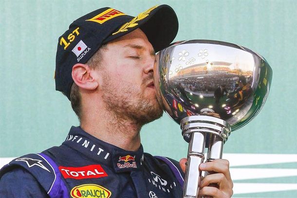 Vettel ganó en Japón y quedó muy cerca de su cuarto título