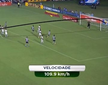 Impresionante: la bomba a 110 km/h de un brasileño