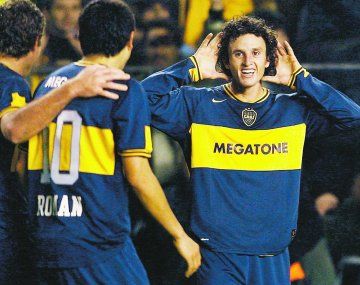 Denuncian a un ex Boca por agredir a un vendedor ambulante