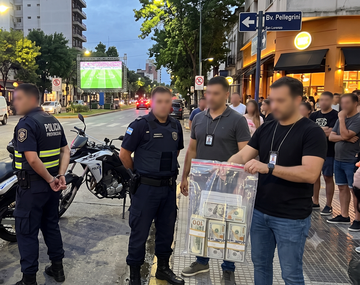 Detuvieron a dos motorizados por robar US$1.500 durante un control de la policía