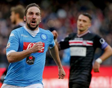 Hace historia en Napoli: Higuaín alcanzó un récord de Maradona