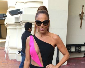 Iliana Calabró y su look atrevido en la foto del Bailando