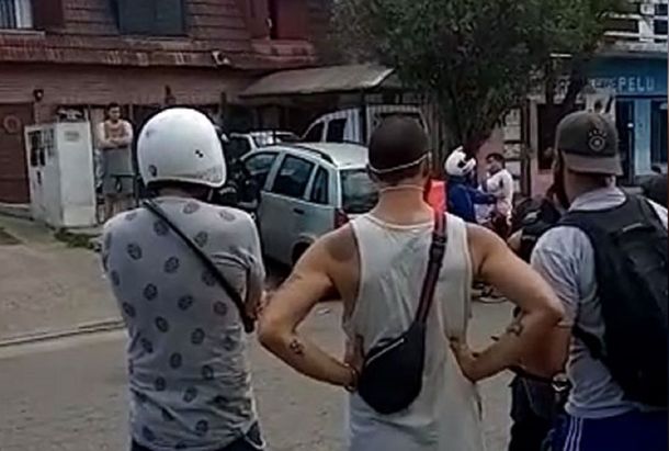 Hartos del robo de bicicletas, repartidores de aplicaciones se movilizaron para recuperarlas