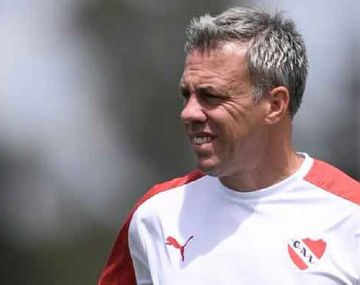 Lucas Pusineri dejó de ser el DT de Independiente