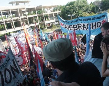 La detención de Esteche en la Facultad de Periodismo de La Plata