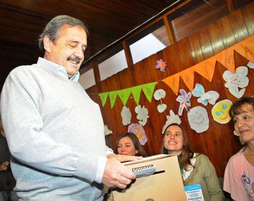 Alfonsin vota - octubre 2011