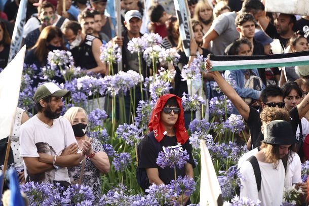 Democracia para siempre: las fotos del acto en Plaza de Mayo