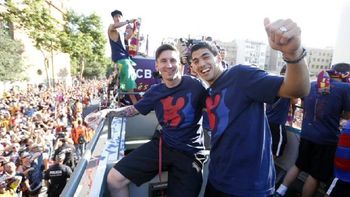 mira los festejos del barcelona en su vuelta a cataluna mira los festejos del barcelona en su vuelta a cataluna