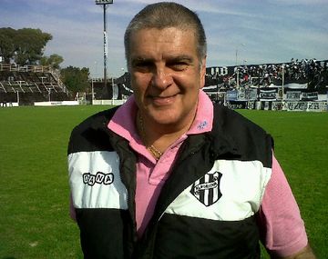 Luis Ventura: descenso con El Porvenir y susto médico