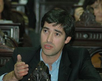 Adrián Pérez confirmó que sólo se convocará a sesiones extraordinarias para tratar la reforma electoral