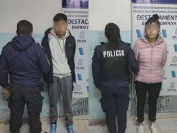 El fiscal solicitó la detención formal de la madre y su pareja bajo la acusación de homicidio agravado por el vínculo y por alevosía. El fiscal solicitó la detención formal de la madre y su pareja bajo la acusación de homicidio agravado por el vínculo y por alevosía.