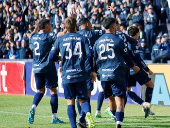 Independiente Rivadavia logró un triunfo clave ante Argentinos Juniors en el Torneo Clausura