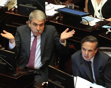 Aníbal acusó a Massa de traidor: Conspiraba a ocho metros de la Presidenta