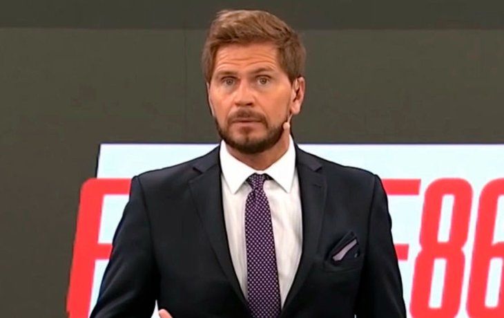 La llamativa reacción del Pollo Vignolo cuando Riquelme abandonó la entrevista