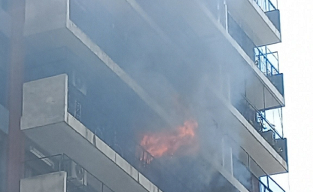 Incendio en un edificio en Almagro: Estaba todo en llamas, parecía que iba a explotar