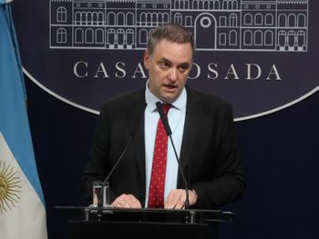 Manuel Adorni dio su primera conferencia de prensa como jefe de Gabinete sin responder preguntas