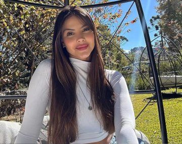 Murió una influencer brasileña mientras se realizaba una liposucción