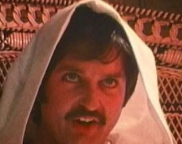 El fiscal Mark Suben en su rol de actor bajo el seudónimo Gus Thomas