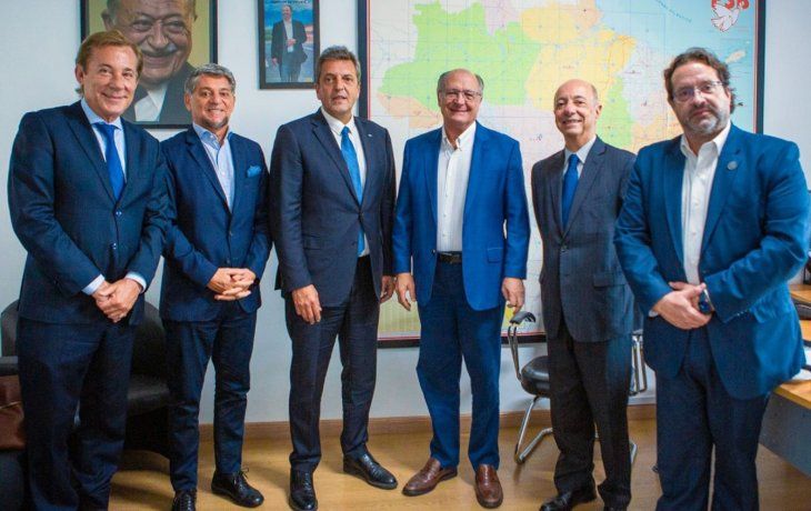 Moneda común con Brasil:  Massa visitó a los referentes económicos de Lula