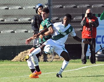 Banfield ganó en Mataderos y se prende en la pelea