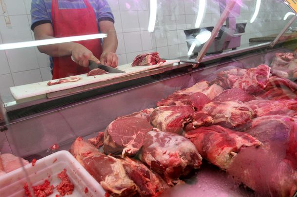 Prat Gay contó que fue al súper y vio el kilo de asado a $140: Es excesivo