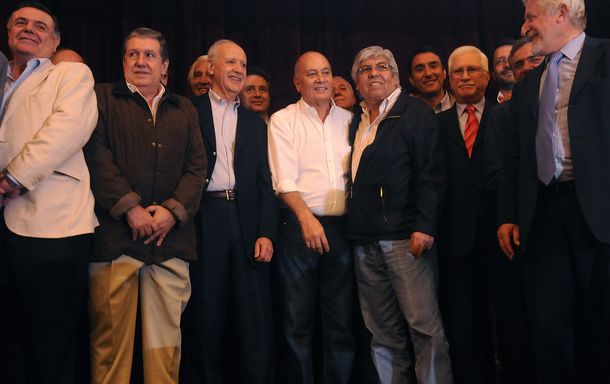 Momo Venegas: No estamos ni con De Narváez ni con Massa