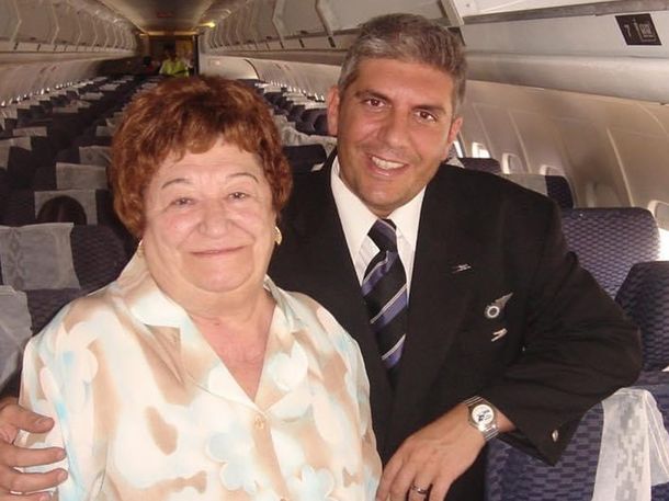 Matías Bagnato junto a su abuela Norma Calzaretta Matías Bagnato junto a su abuela Norma Calzaretta