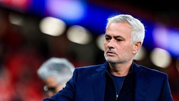 a un paso de iniciar una nueva etapa en real madrid: mourinho se despidio de benfica a un paso de iniciar una nueva etapa en real madrid: mourinho se despidio de benfica